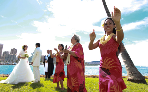 ビーチサイドウェディング